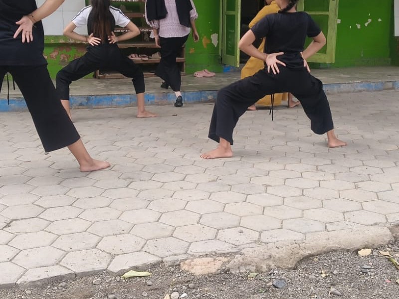EKSTRAKULIKULER TARI