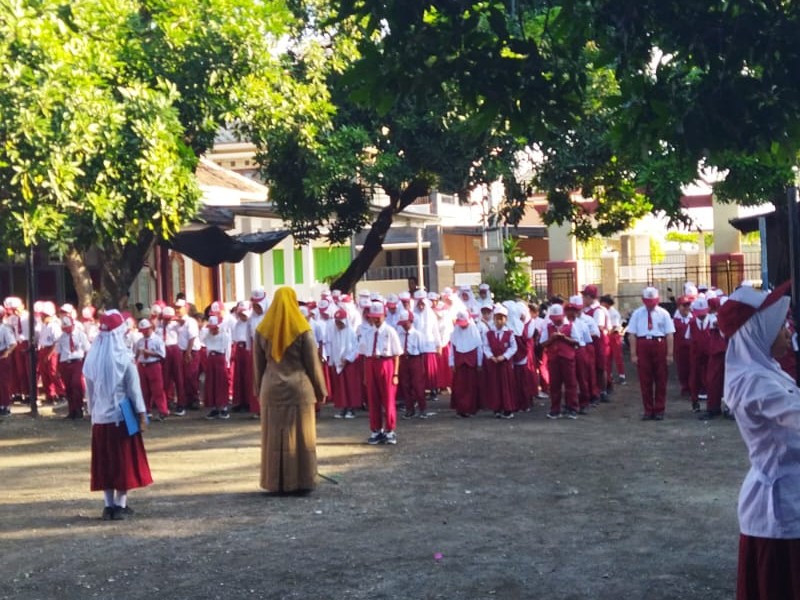 UPACARA AWAL MASUK SEKOLAH