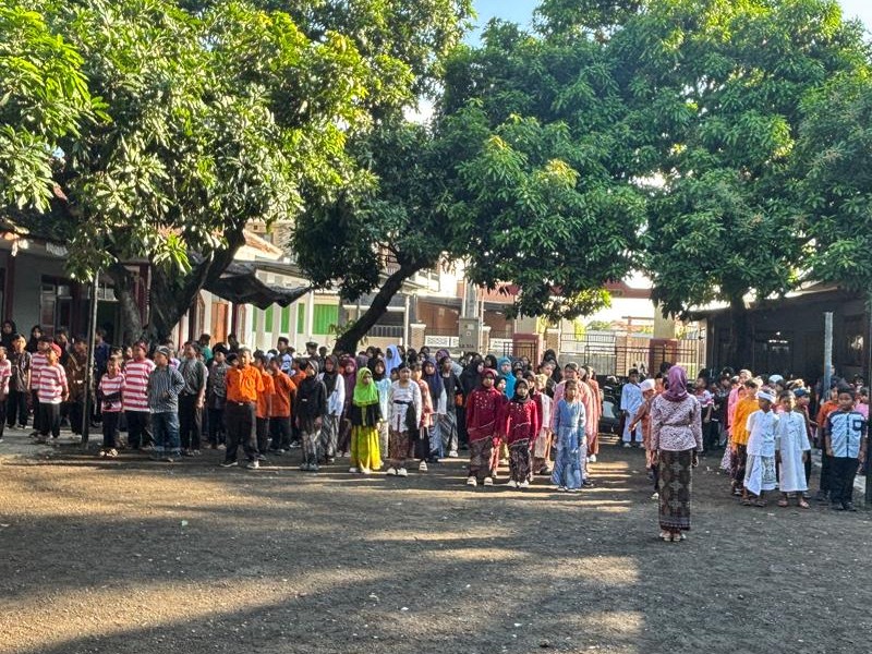 APEL MEMPERINGATI HARI KARTINI