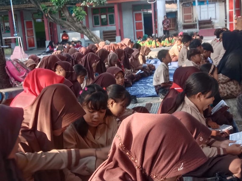 MENGAJI